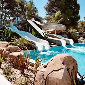 Holacamp Garrofer Kemp Sitges